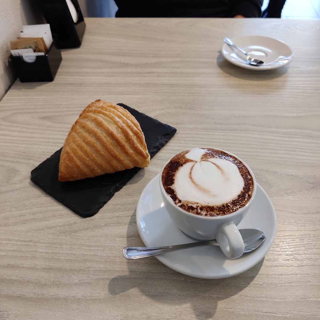 Cloe Cafe