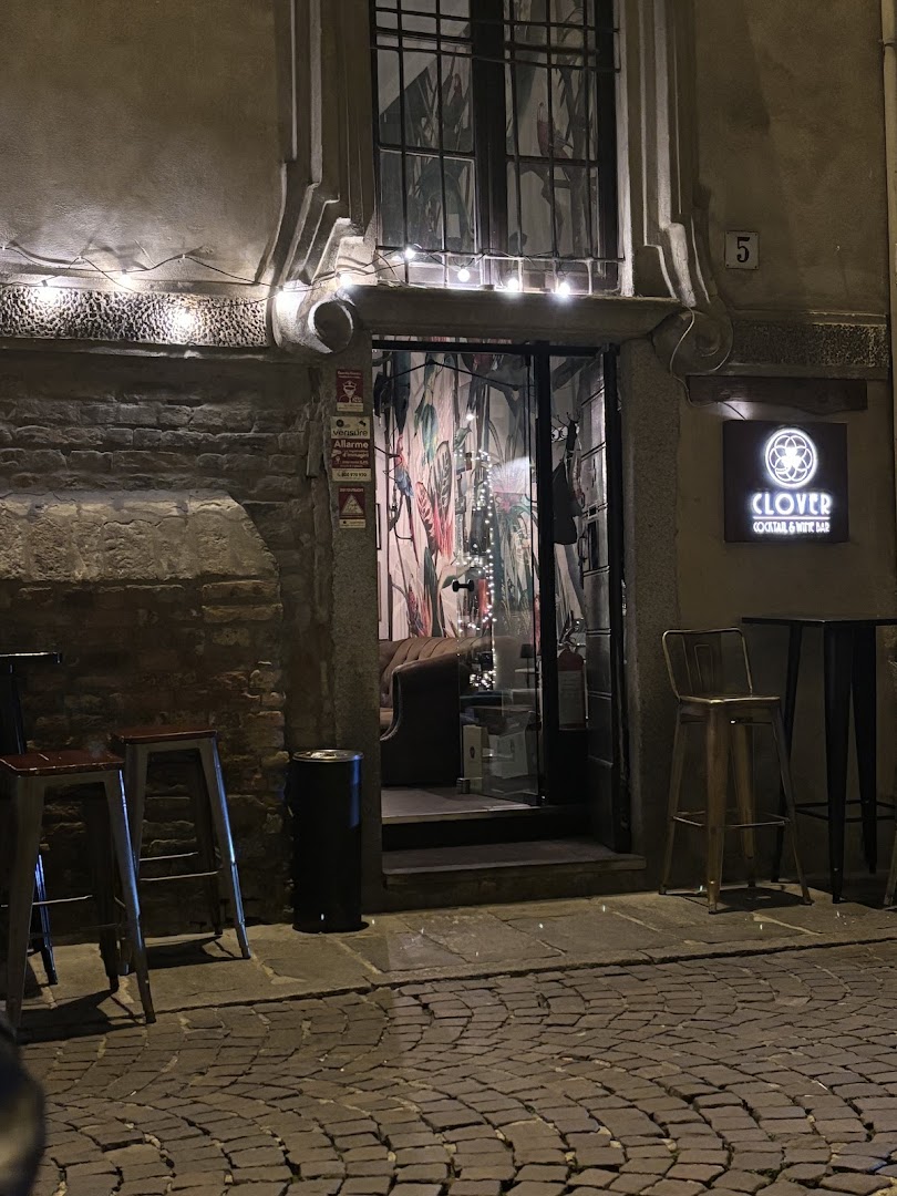 Clover Cocktail Bar