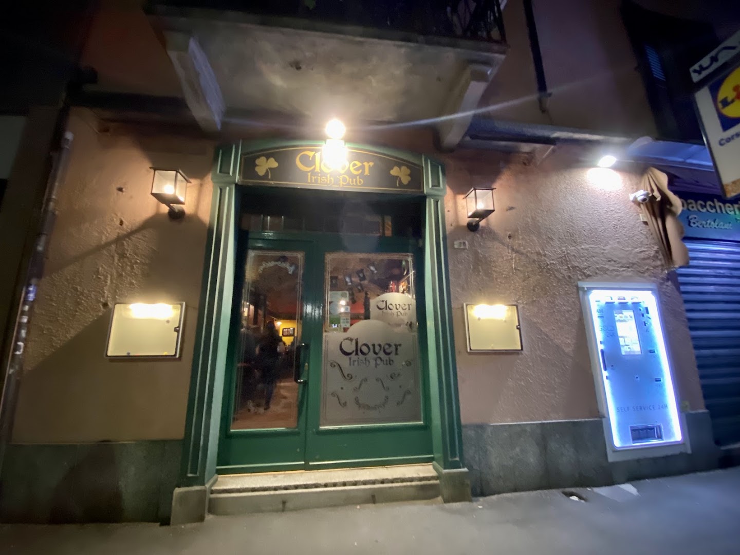 Clover Irish Pub