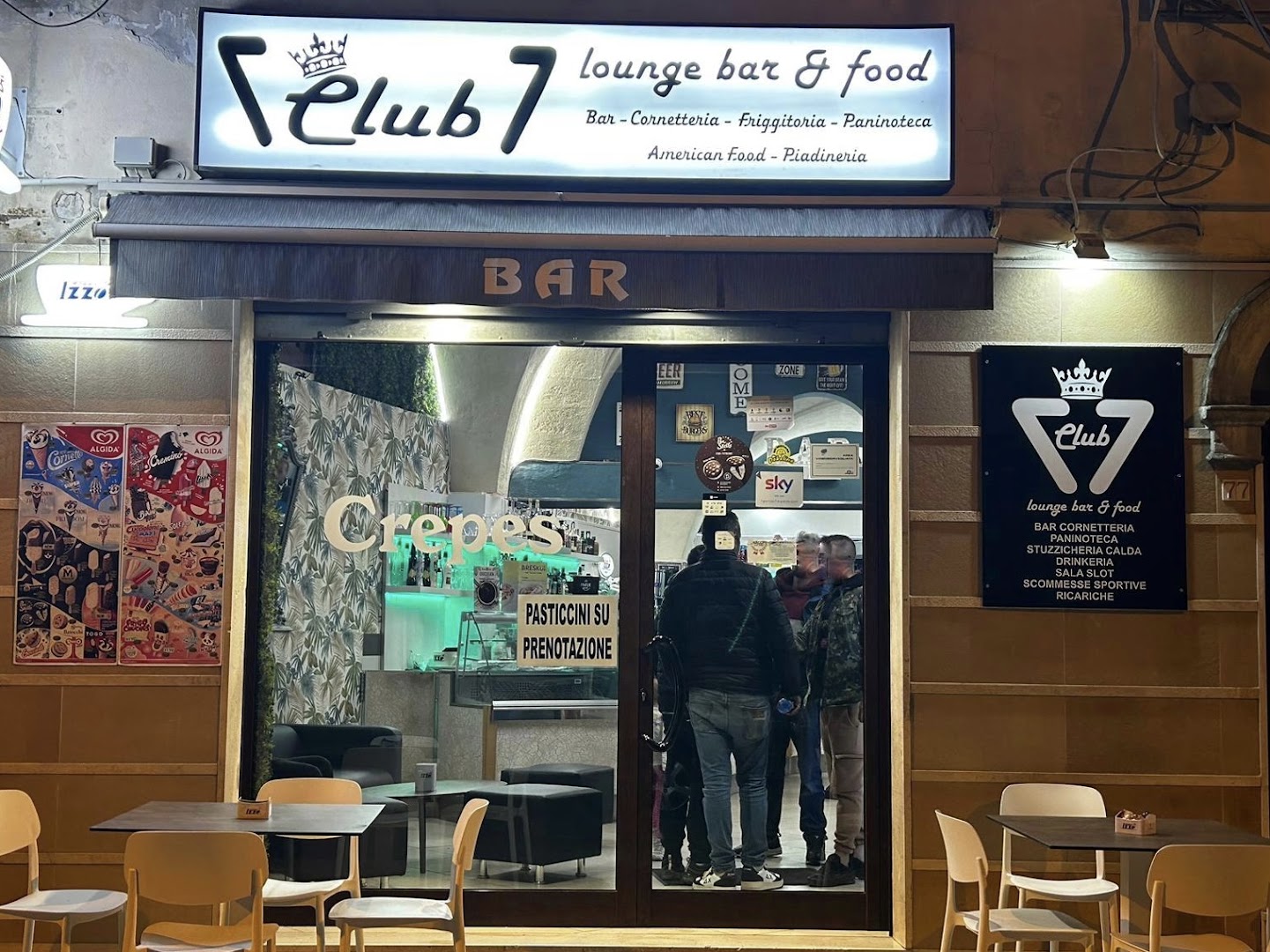 Club 77 Lounge Bar & Food