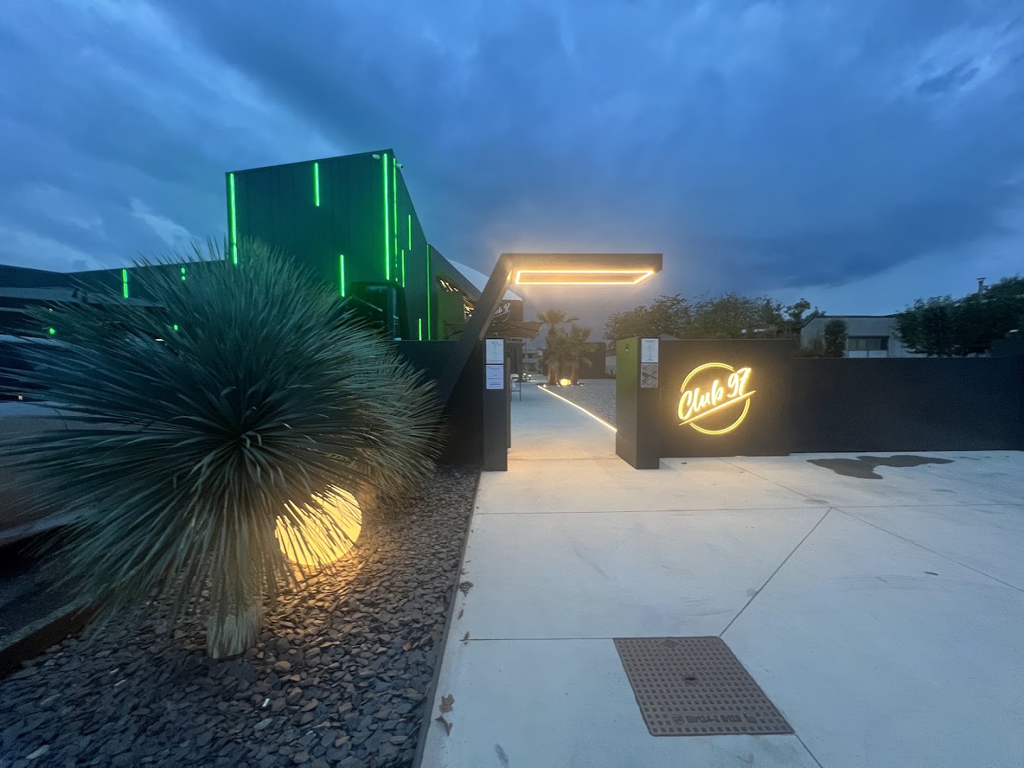 Club 97 | Lounge Bar & Padel