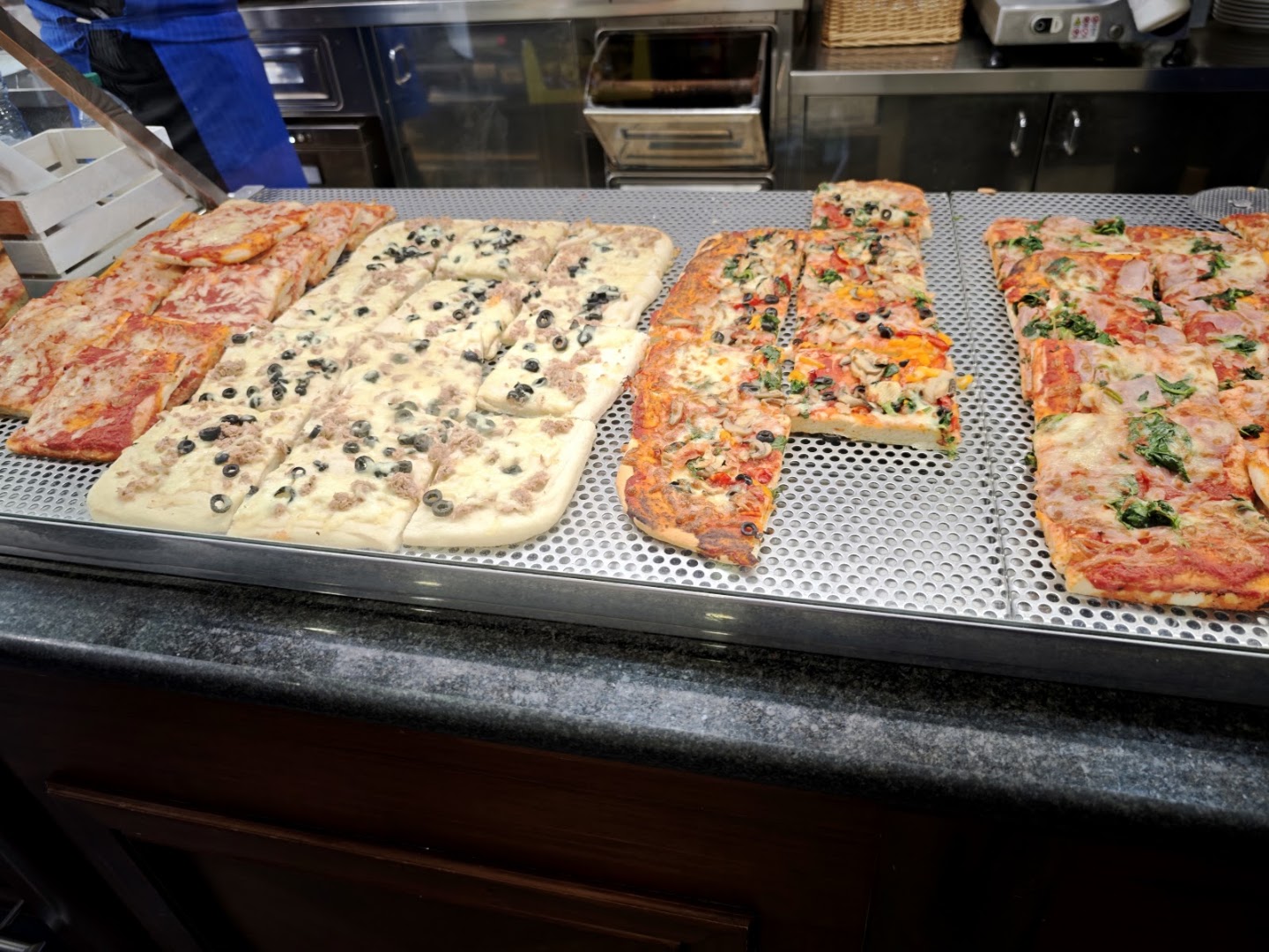Cobar Pizzeria Stazione Ancona, Ancona