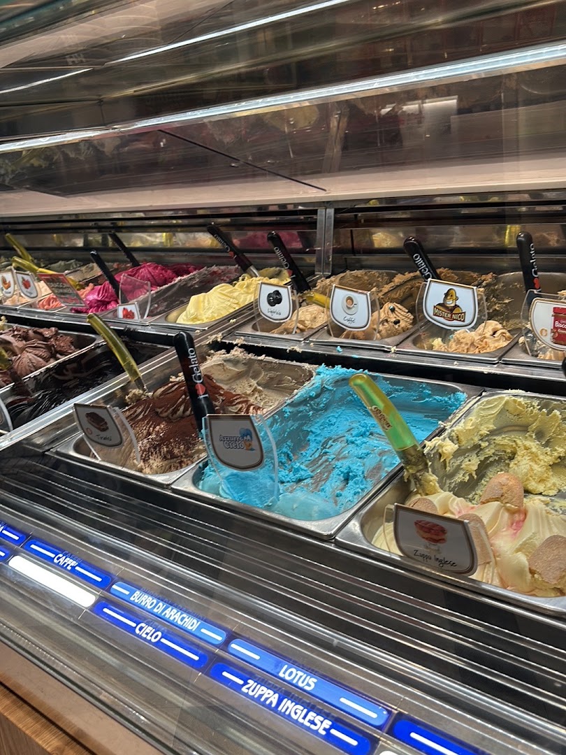 COCCOLATO gelateria artigianale , creperia e bubble tea, Bari