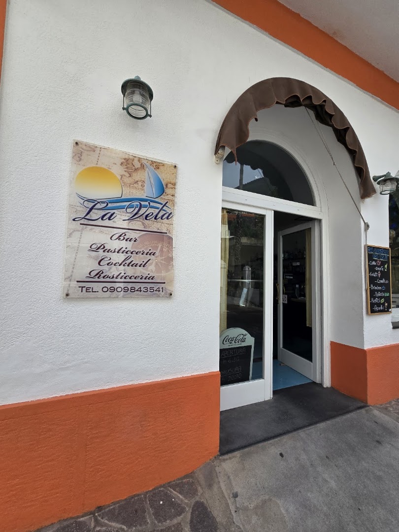 cocktail bar LaVela, Santa Marina Salina