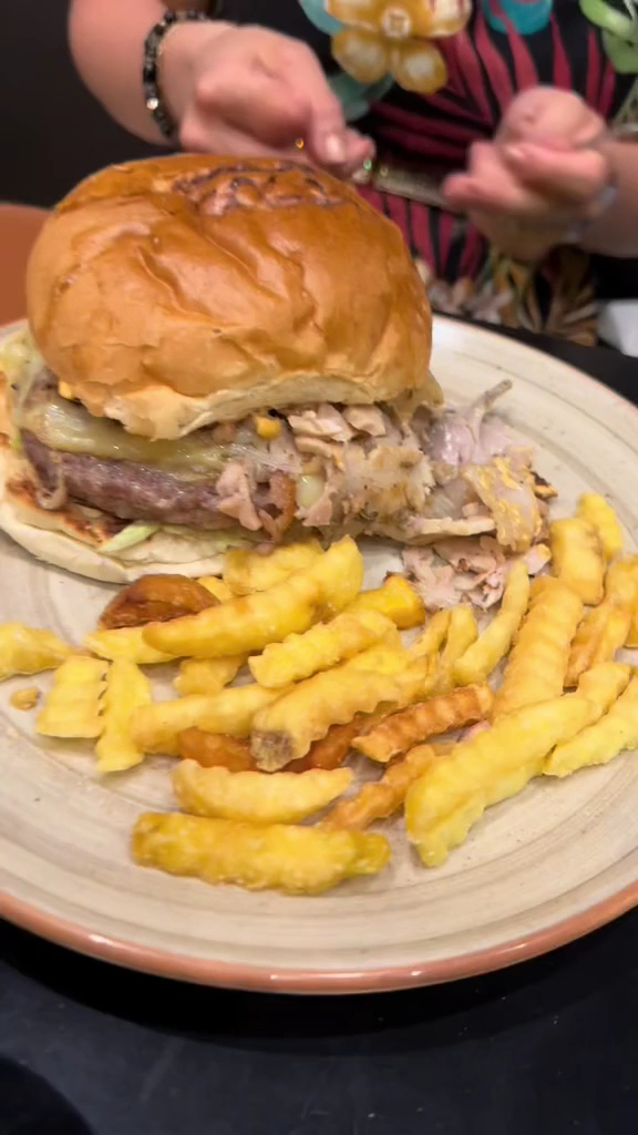 Cocoa Lounge Burger, Favara
