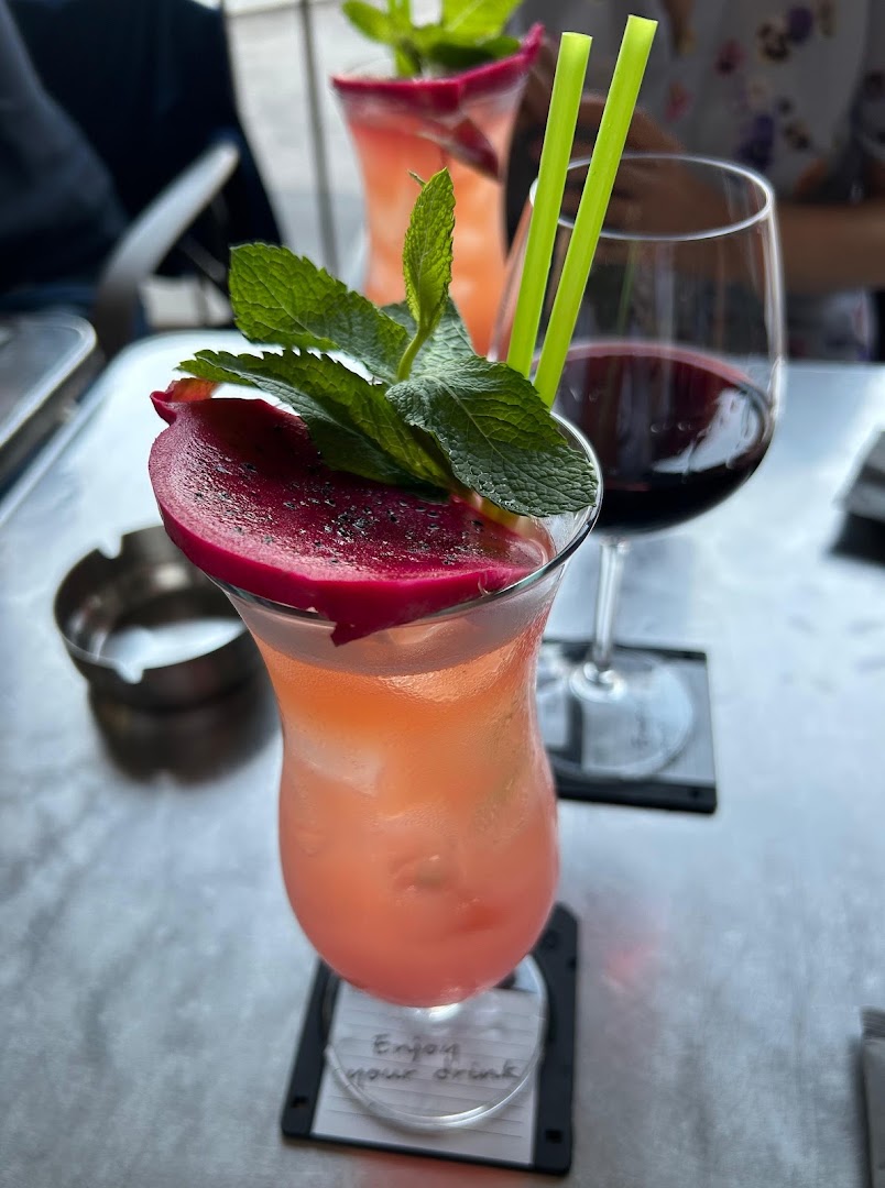 𝗠𝗢𝗢𝗡 • Coffee & Drinks
