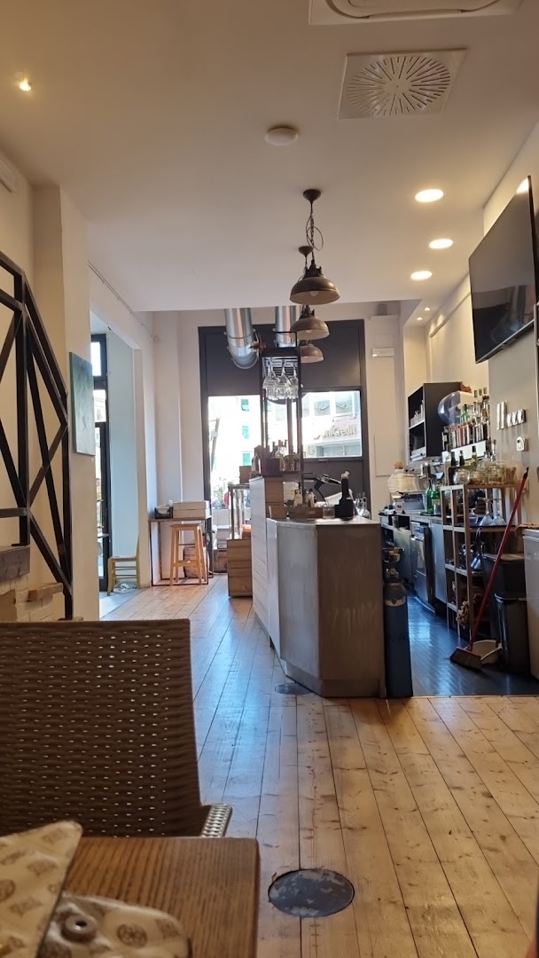 Coffee Square 33