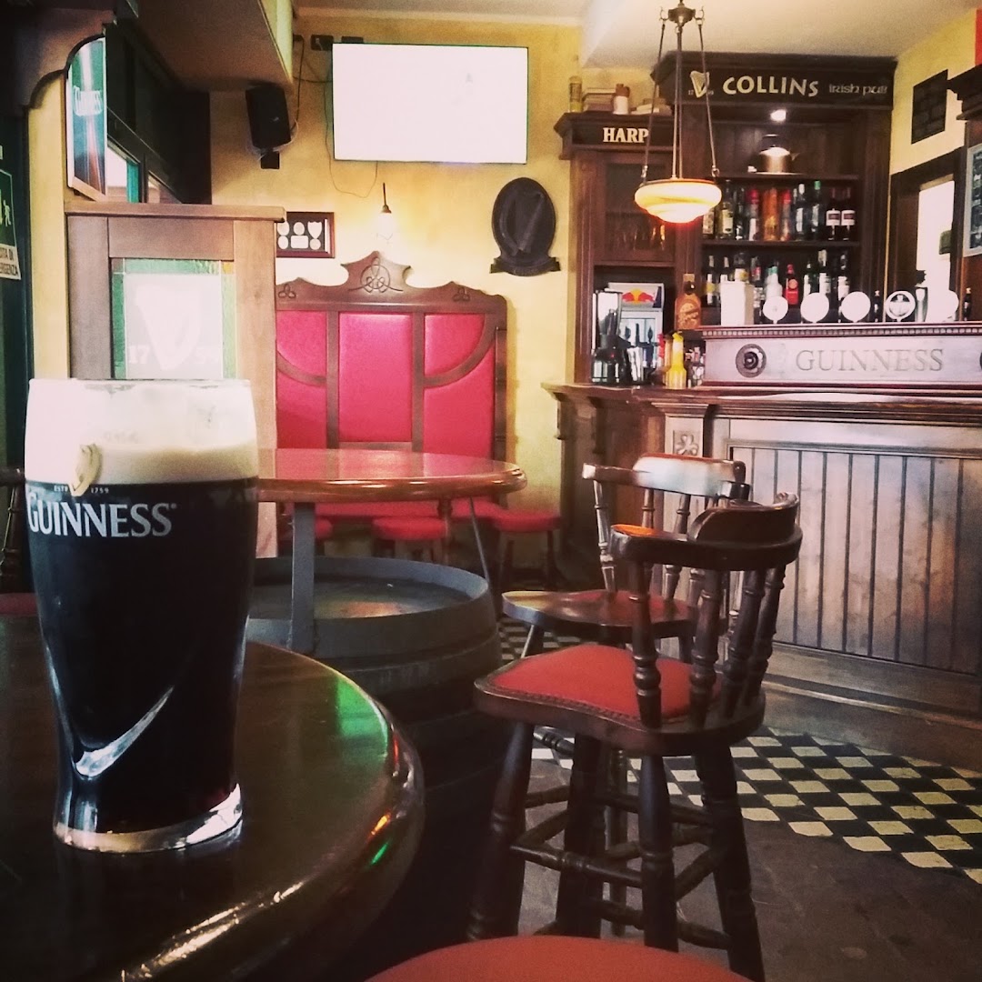 Collins Pub