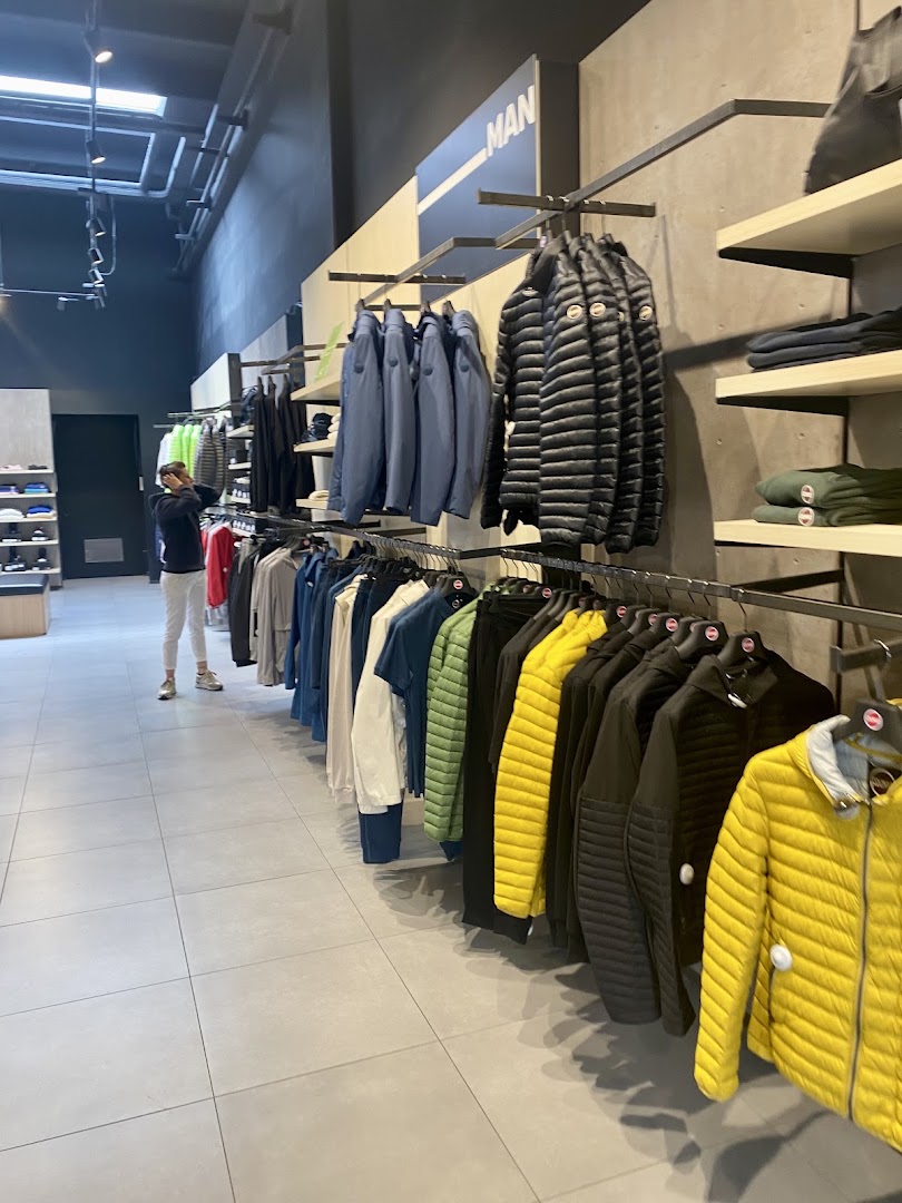 Colmar Outlet Vicolungo, Vicolungo