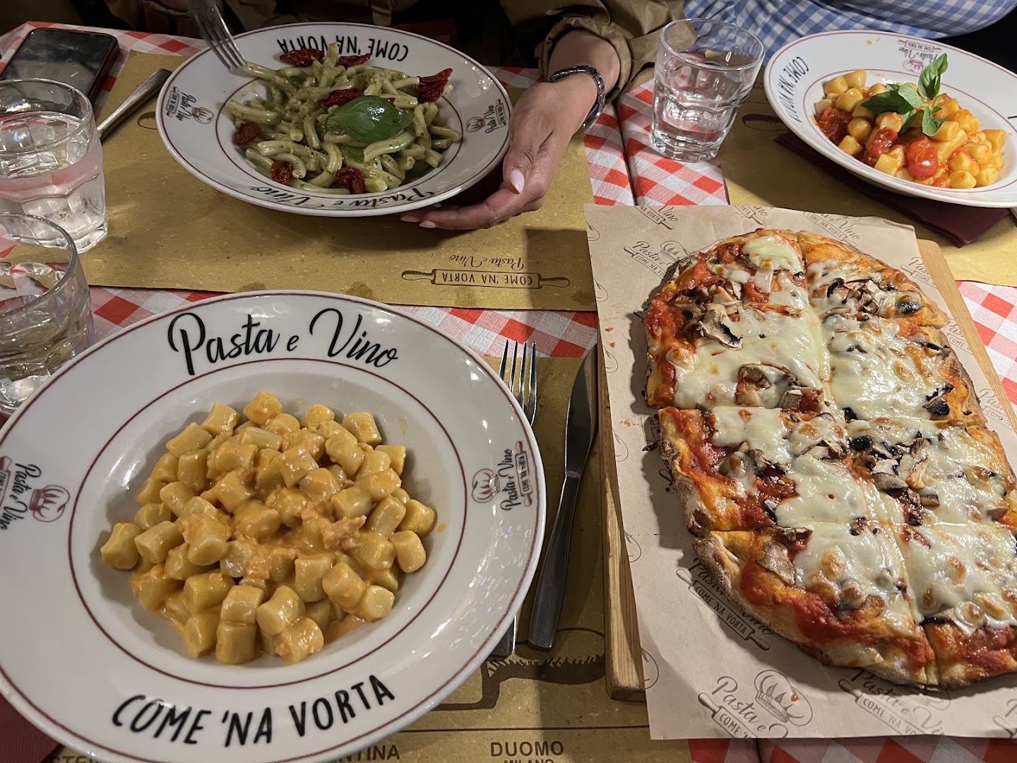 Come 'na Vorta Pasta e vino - Torre Argentina