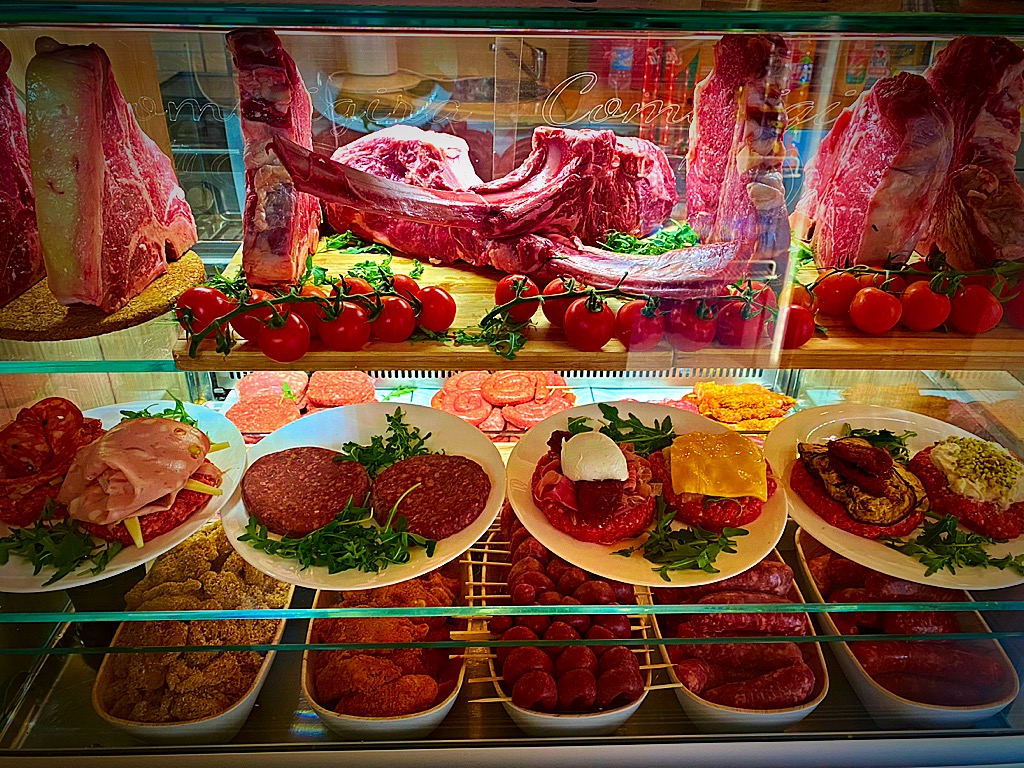 COMETIGIRA | Hamburger e carne alla griglia a Palese aeroporto