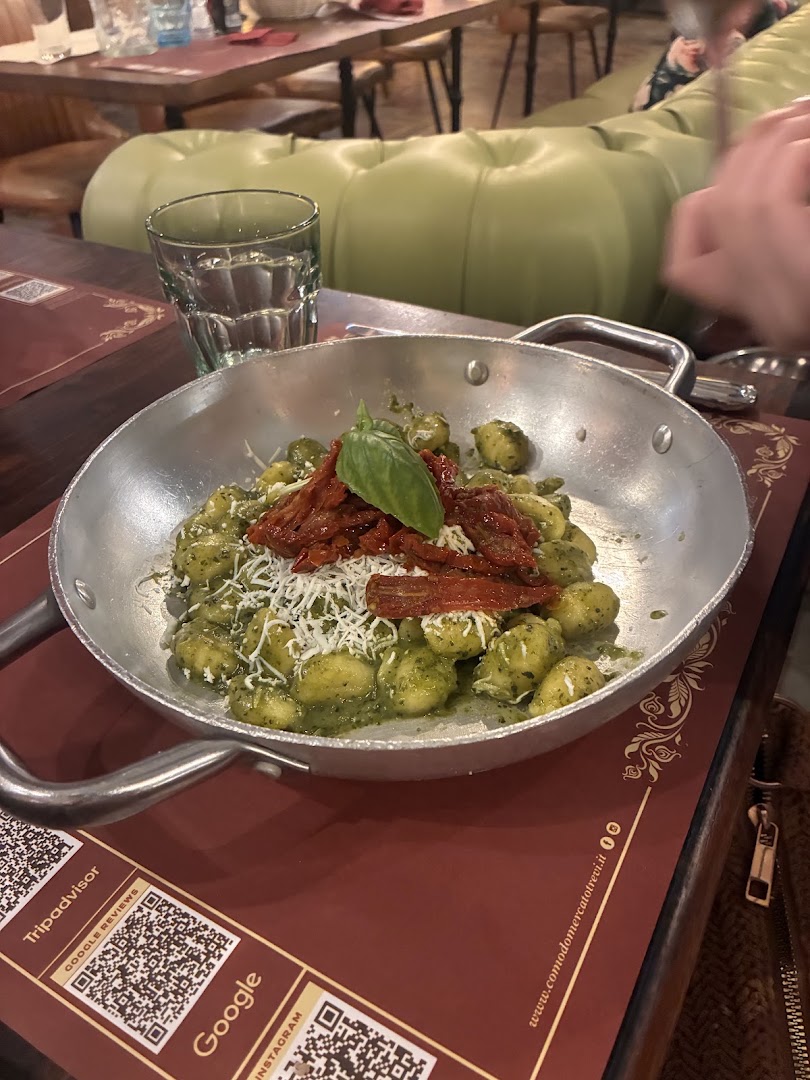 Comodo Mercato Trevi