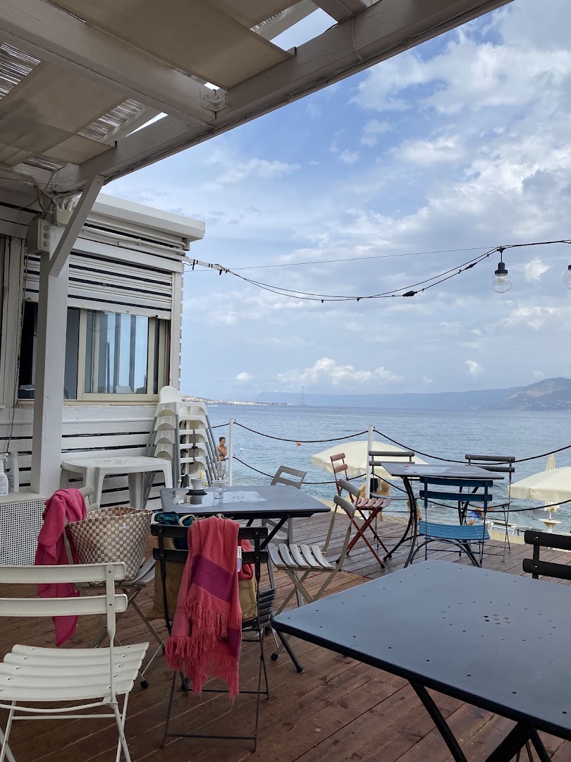 Comparello Bello Sulla Spiaggia
