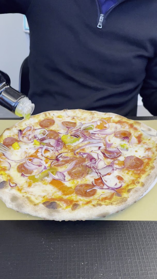COMPARSA Pizzeria con Birrificio, Baselga di Pinè