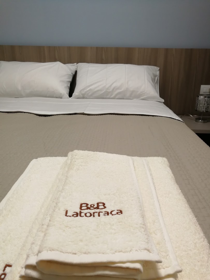 Complesso Turistico Latorraca - Ristorante Pizzeria B&B Pasticceria Bar Piscina