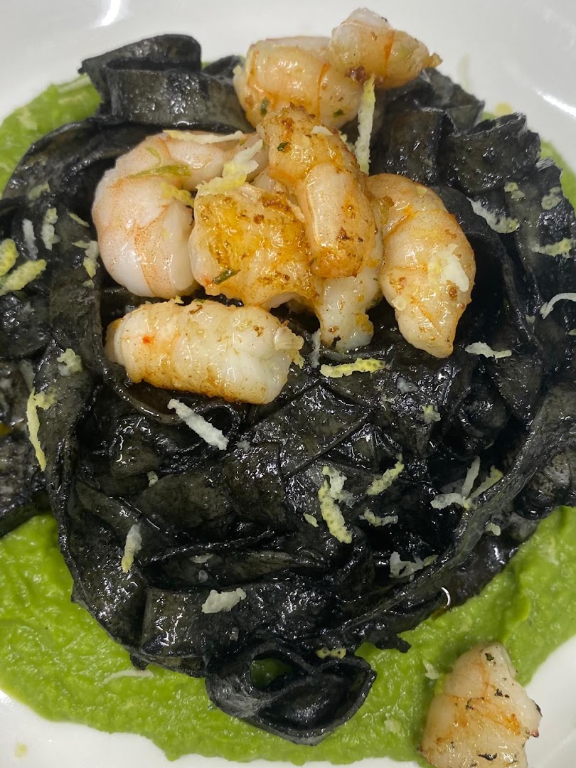 Convivio Restaurant & Pizza