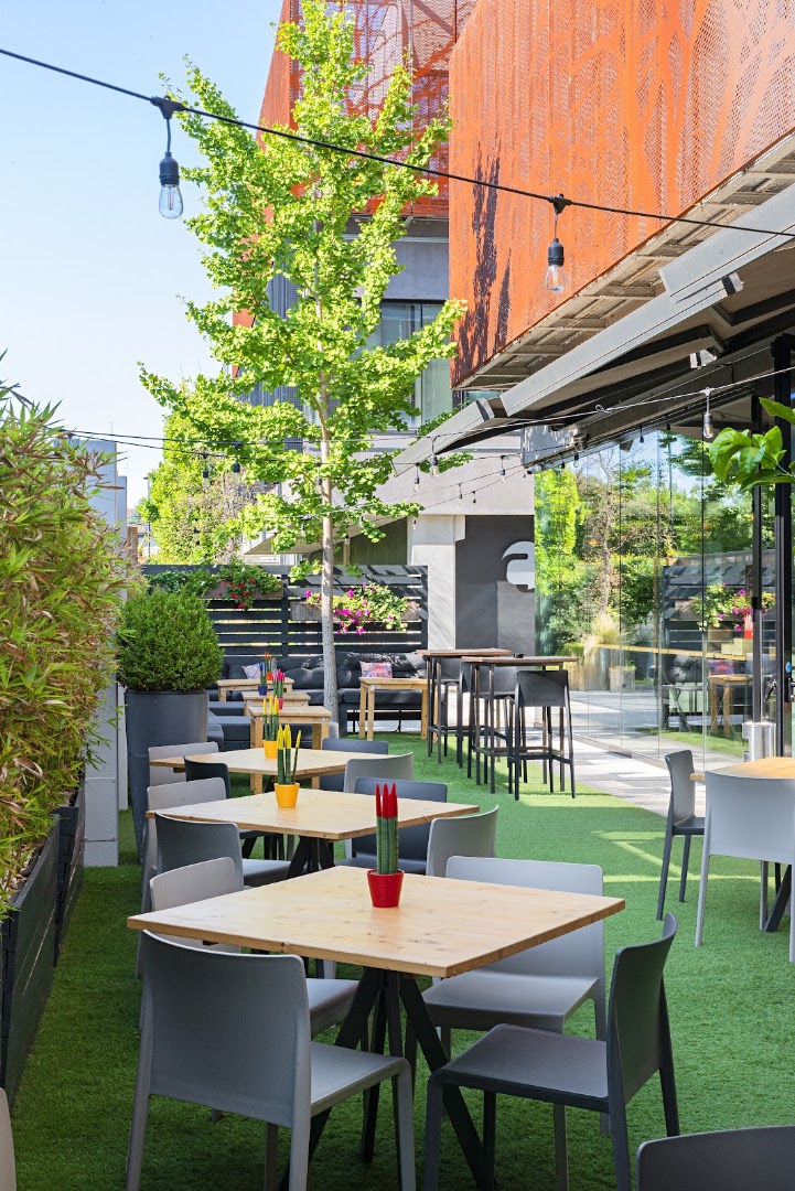 Cookies Bar & Restaurant