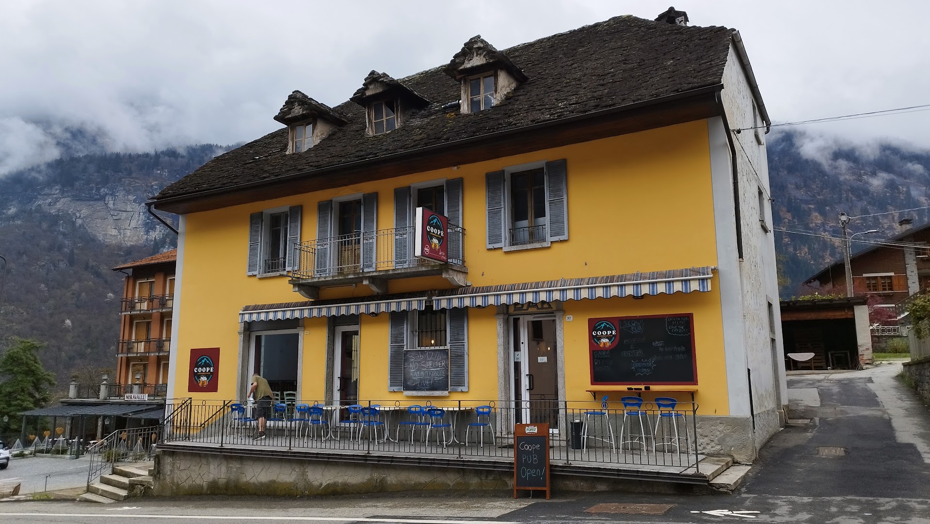 Coope Antigorian Pub, Premia
