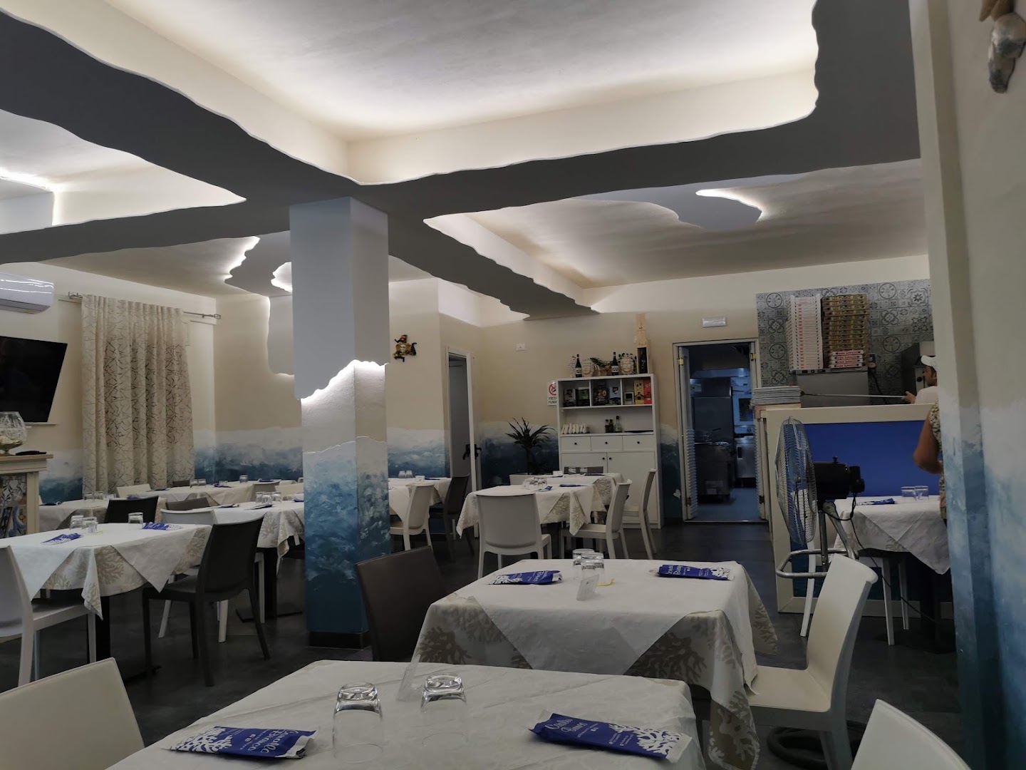 Corallo Bianco, Lampedusa e Linosa