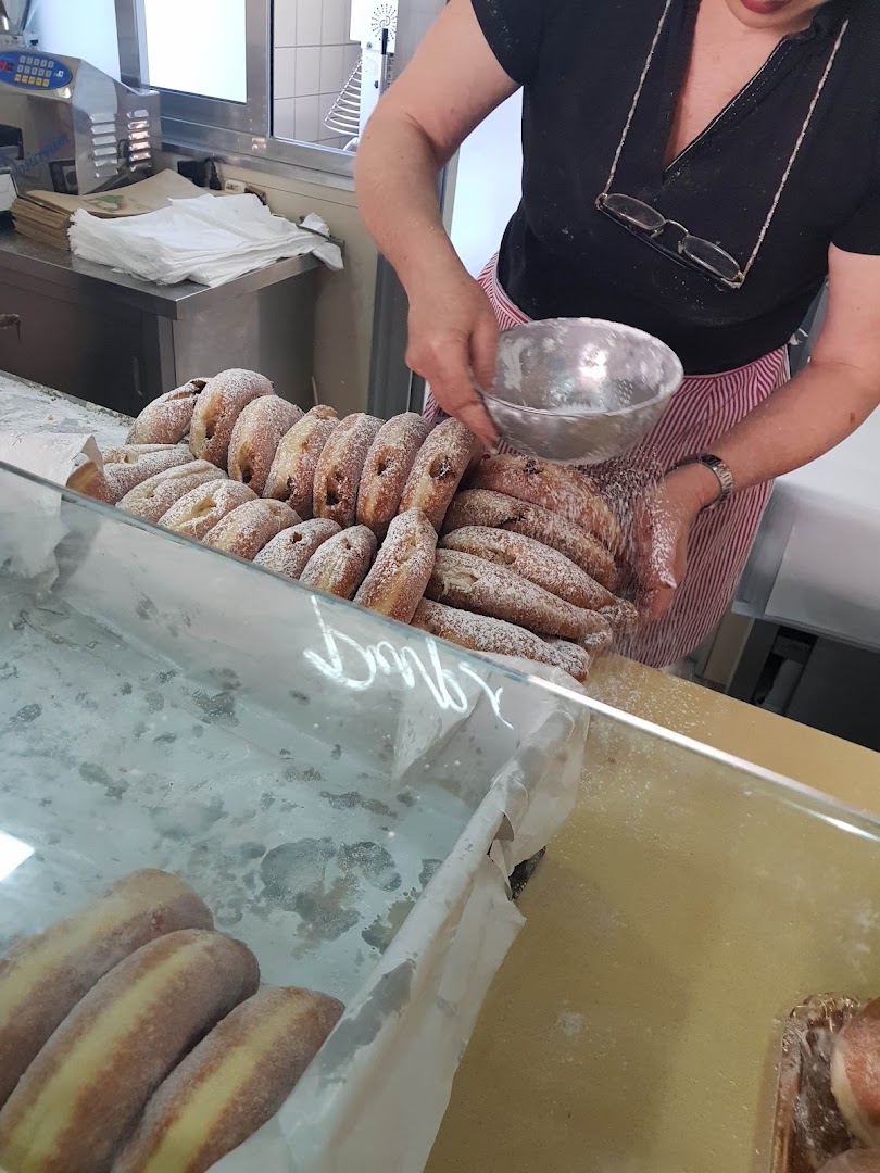Cornetteria Pupetta