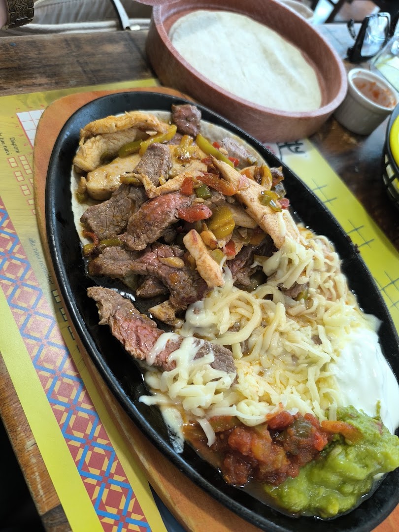 Corre El Tiempo Ristorante Bar "Tex Mex"
