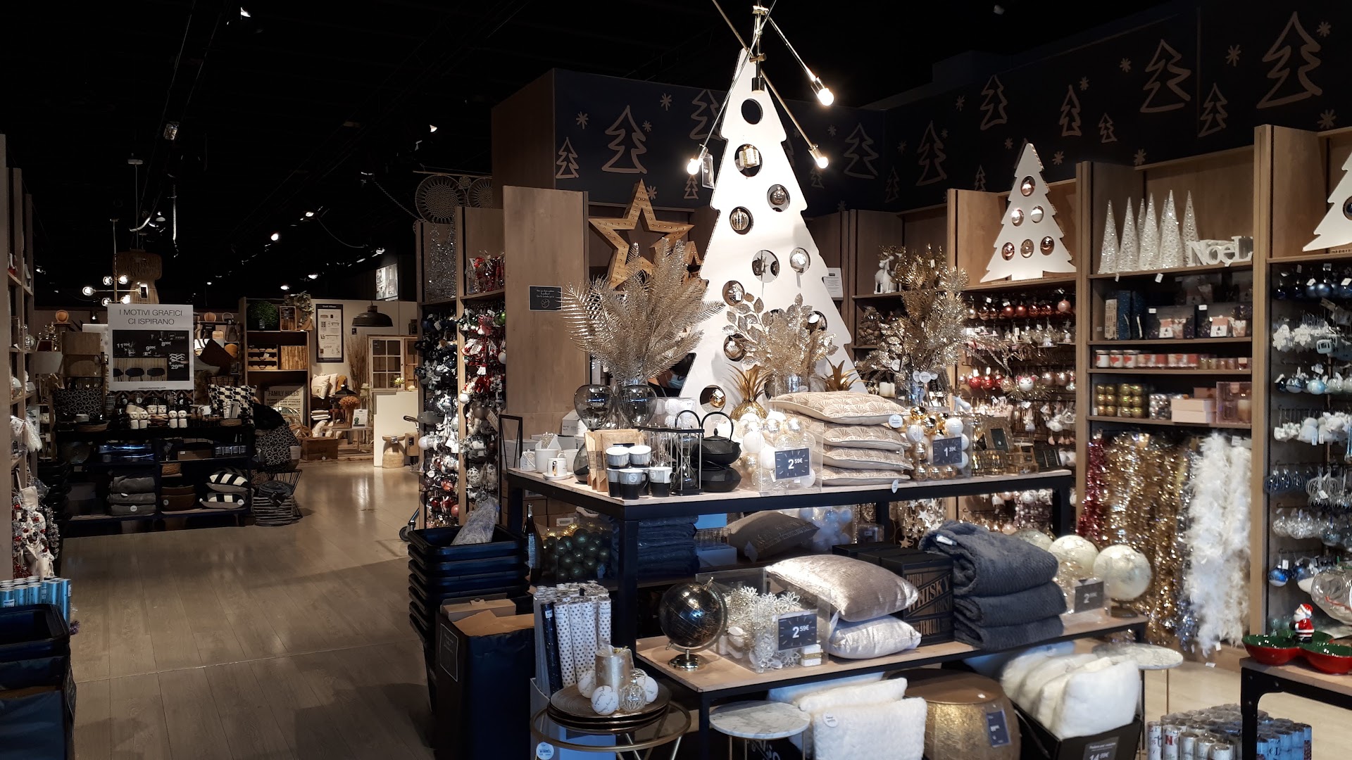 CorridoMnia Shopping Park