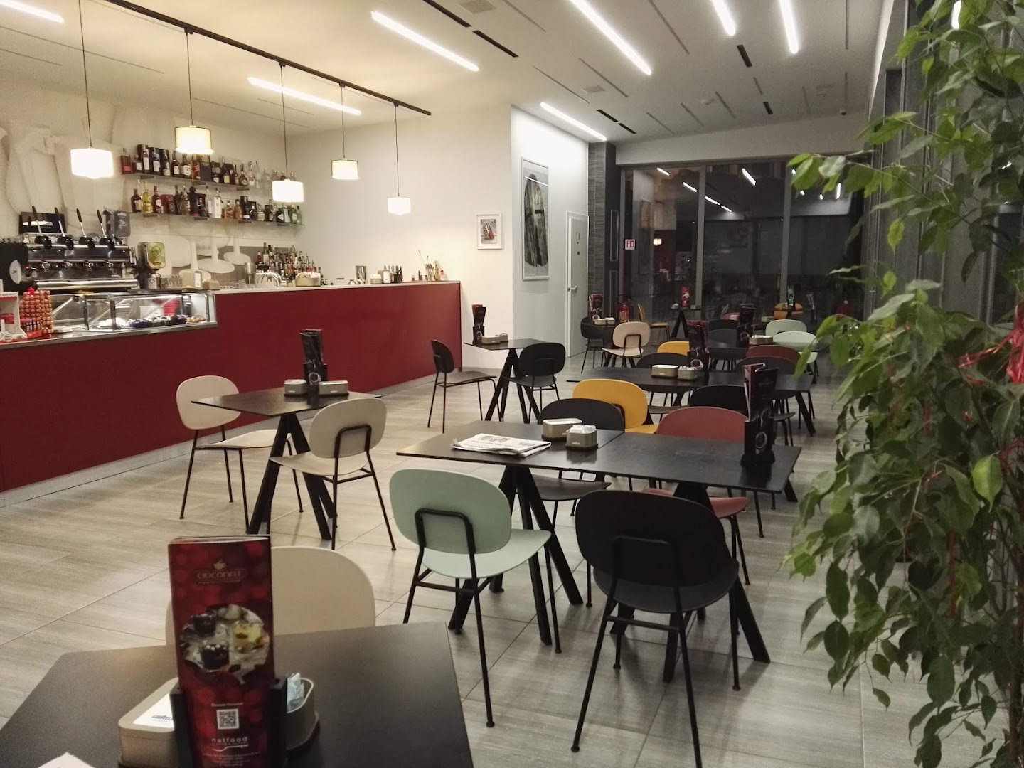 Cosmo16 Lunch Bar