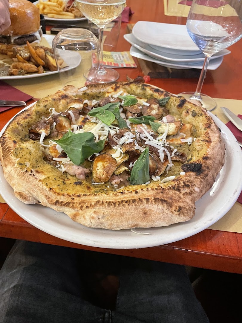 Country House Cafe...Ristorante...pizzeria...bar...