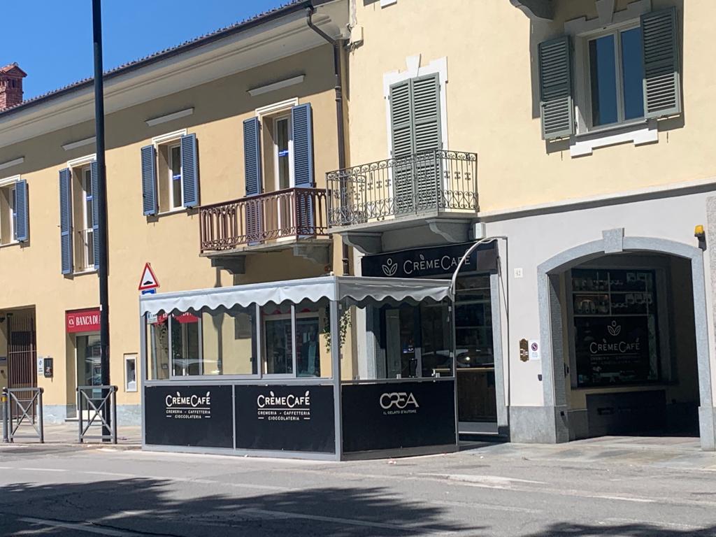 CrèmeCafé, Bra
