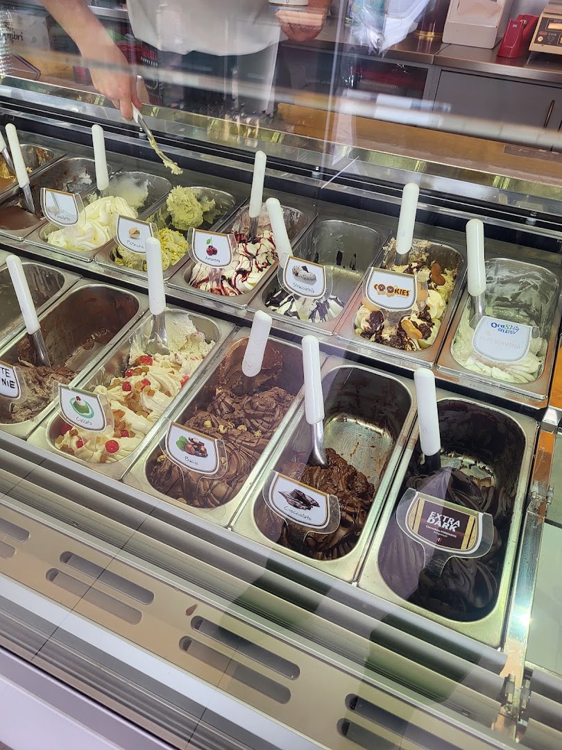 Cremeria Artigianale Gelateria Pasticceria Bar Aperitivo