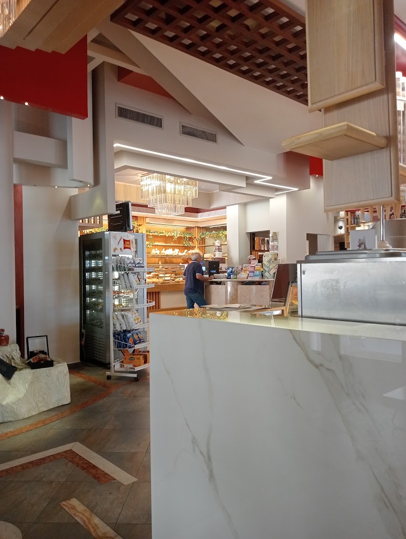 Cristal Bar Pasticceria Gelateria e Cristal Food Panificio Pizzeria Rosticceria Gastronomia