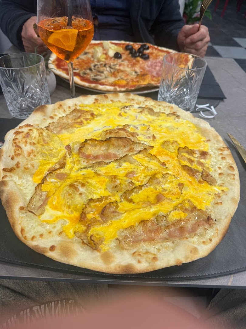 Cristal Bar Pizzeria