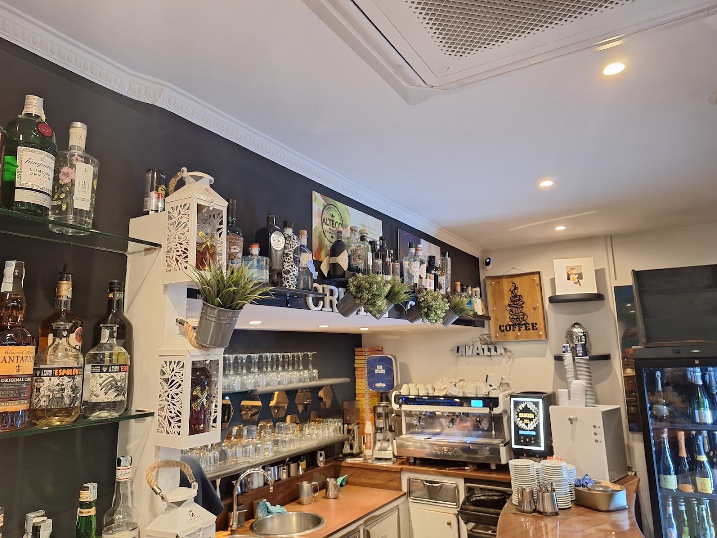 Cristal Caffè lounge Bar