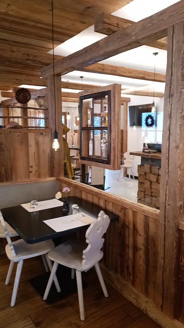 Cristlá Restaurant & Pizza