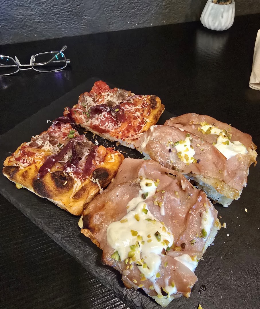 Croccante pizza al taglio e asporto