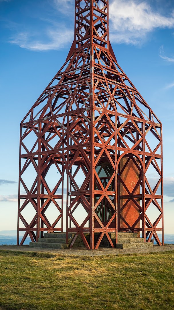 Croce del Pratomagno, Loro Ciuffenna