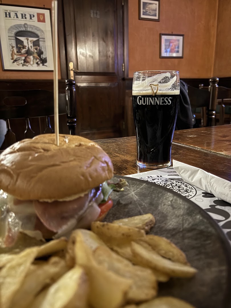 Crossing's Pub