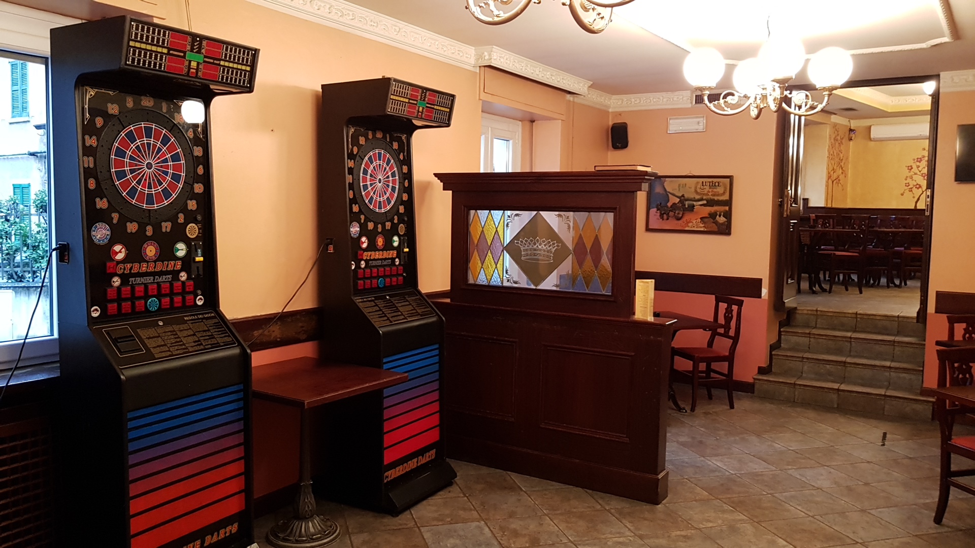 Crown's Pub