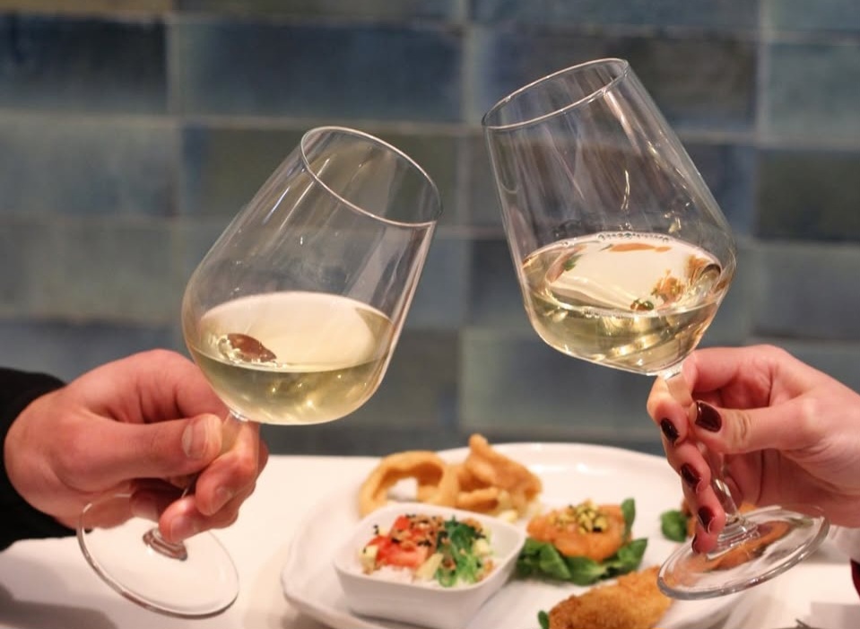 CruDO' - Mordi il mare e bevi un drink