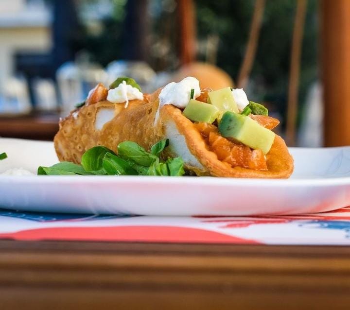 CruDO' - Mordi il mare e bevi un drink
