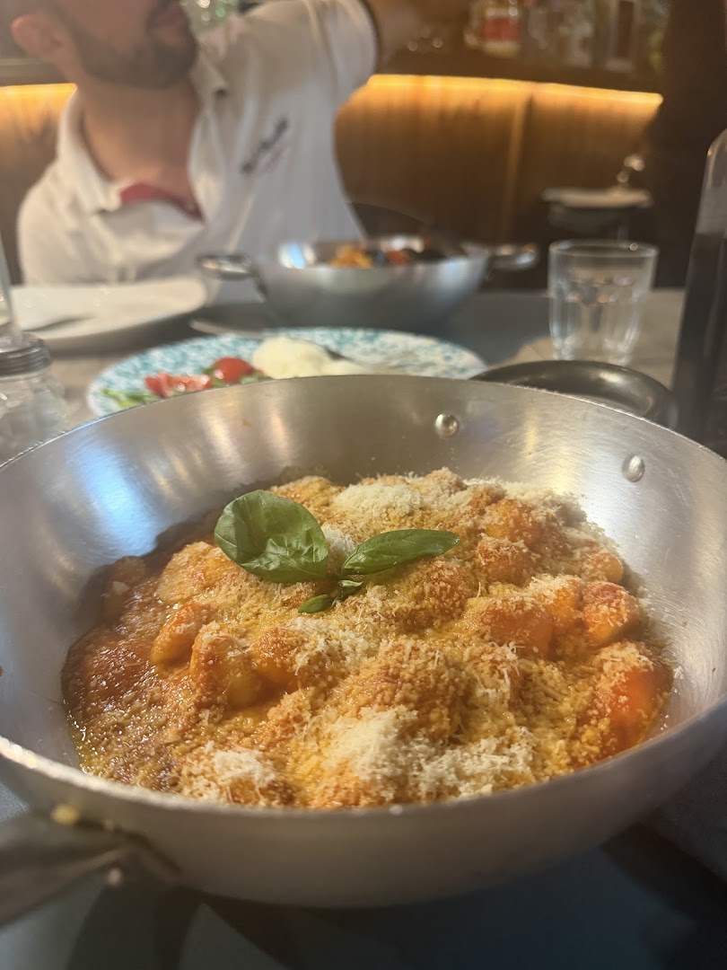 Cucina 246 Ristorante Pub