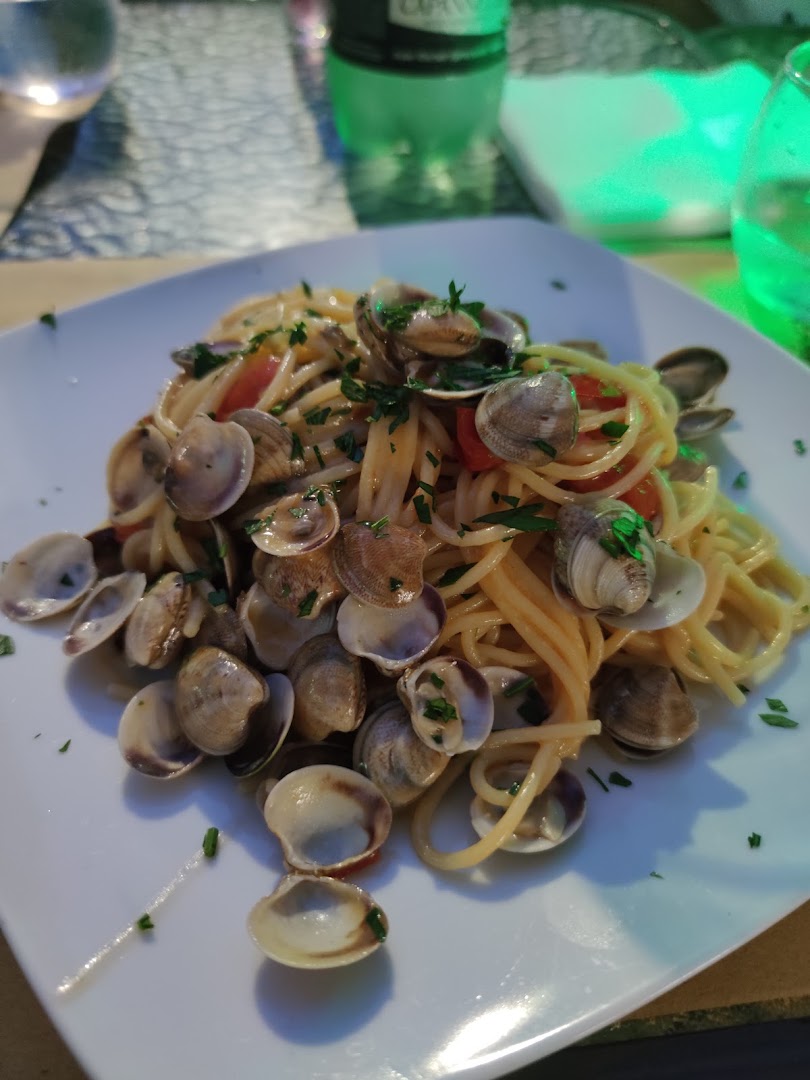 D&B Fashion Bar Tavola Calda