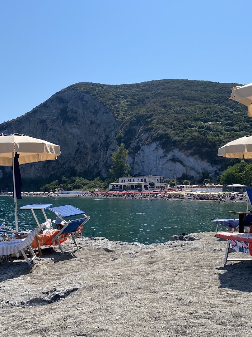 Da Enzo al Frontone (Solo a vela), Ponza