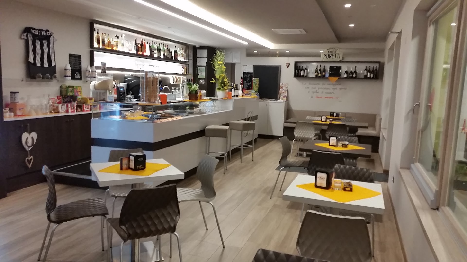DA LODO BAR PIZZERIA TABACCHI UPS and MyPay point, Trasaghis