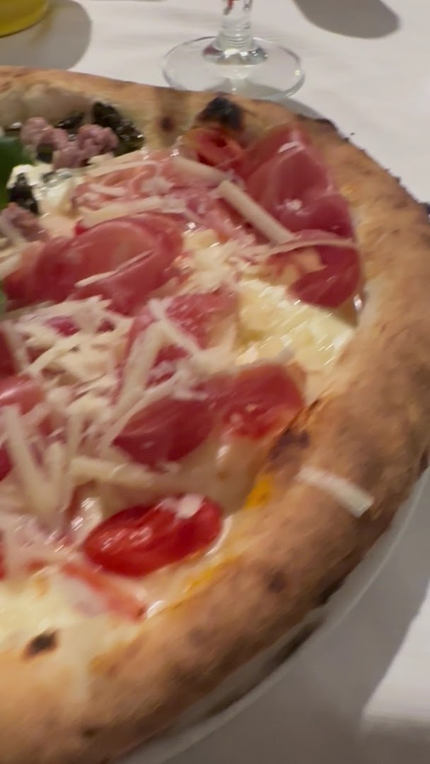 Da Luca ristorante pizzeria & Lounge bar porto di Forio