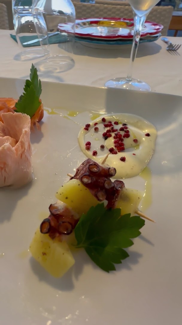 Da Luca ristorante pizzeria & Lounge bar porto di Forio, Forio