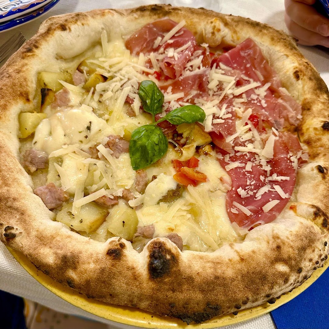 Da Luca ristorante pizzeria & Lounge bar porto di Forio