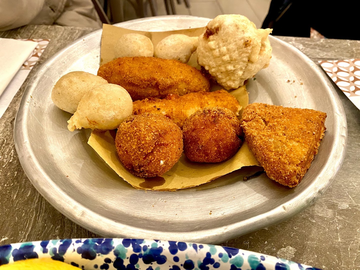 Da Tonia Pizzeria Trattoria, Napoli
