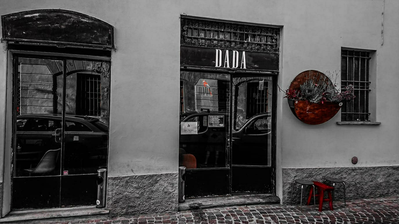 DADA Bar