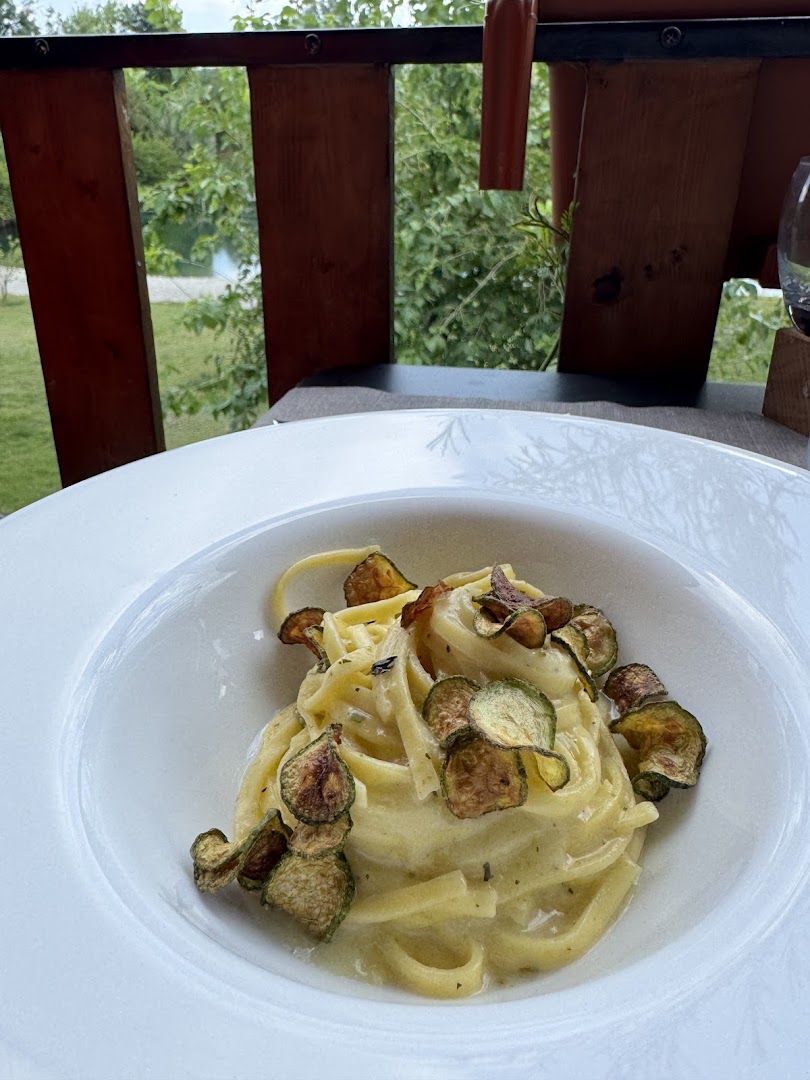 Dahlia bistrot sul lago
